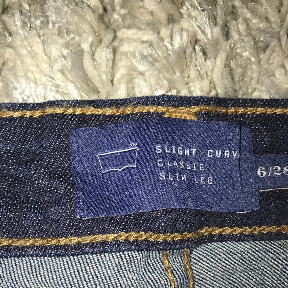 ✨Levi’s Jeans✨ - Picture 2 of 2
